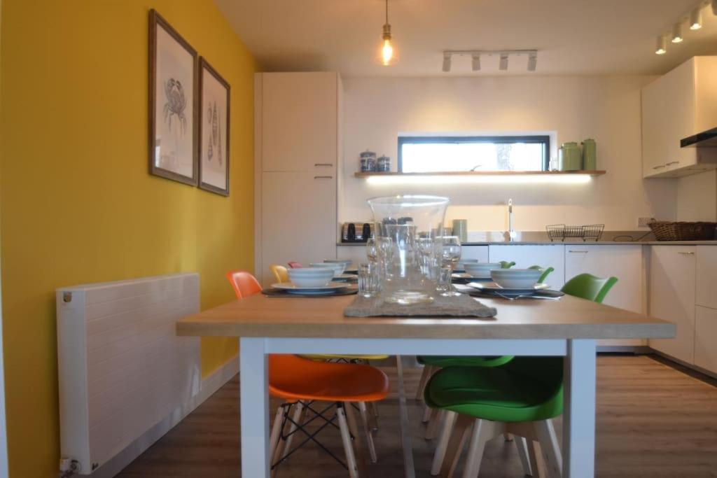 Flat 1 High Tide House, Mortehoe - Beautifully Designed Ground Floor Flat With Sea Views And Garden Exterior photo