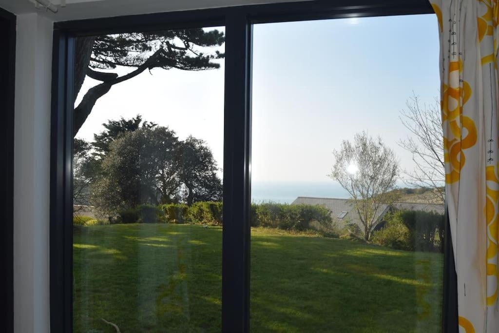 Flat 1 High Tide House, Mortehoe - Beautifully Designed Ground Floor Flat With Sea Views And Garden Exterior photo